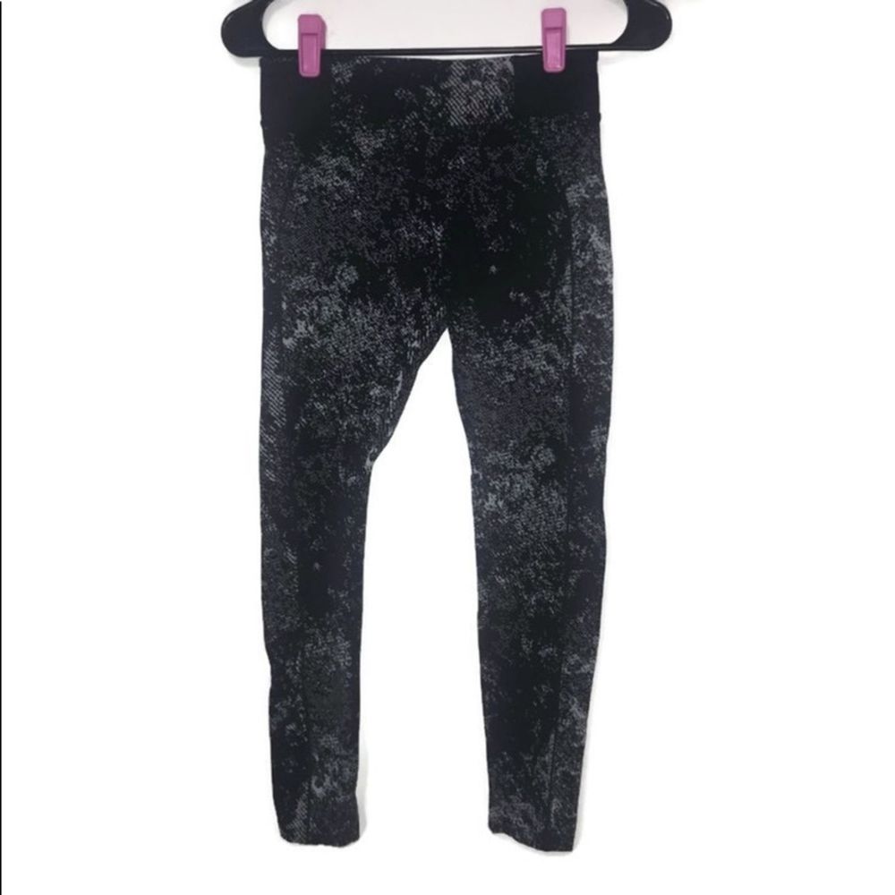 Revolve/Koral Activewear Aspen Leggings Size Small